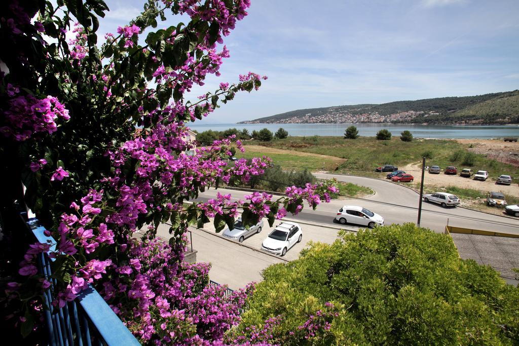 Apartments Irena Trogir Exterior photo